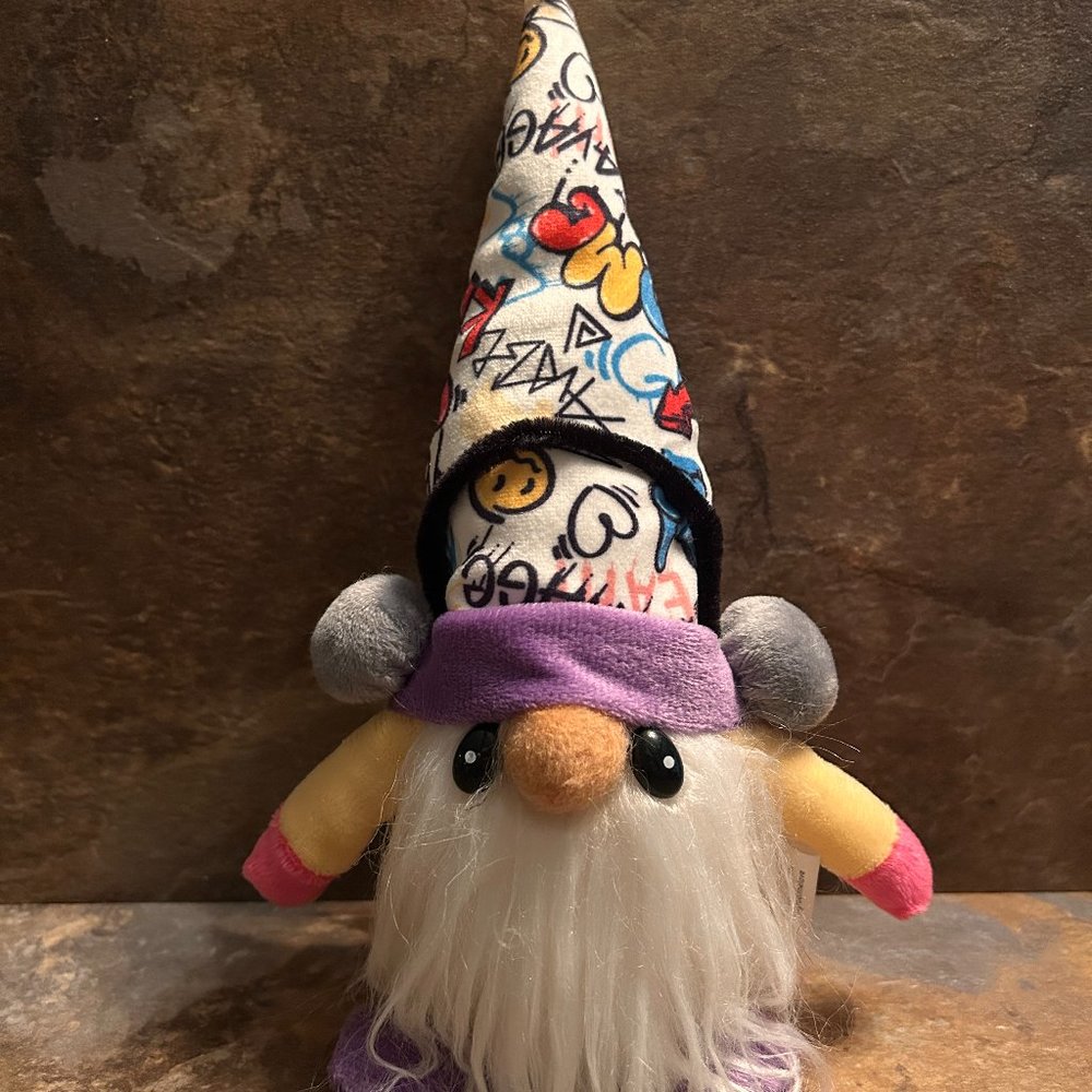 GNOME MUSIC LOVER "RAFFI" Hug Giftcraft Plush Headphones Graffiti Stuffed NWT